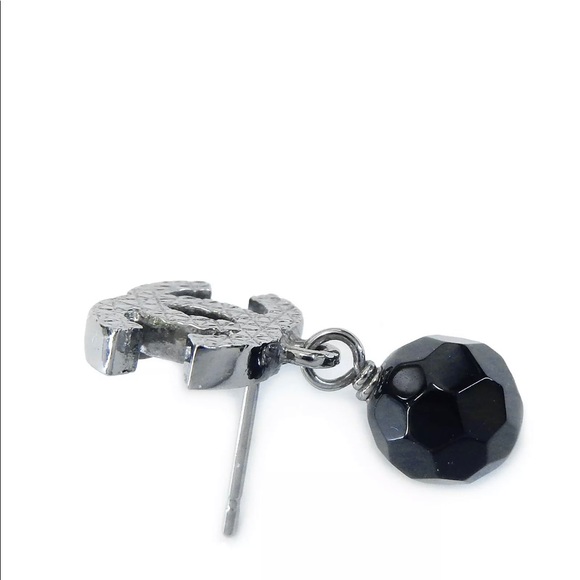 Authentic Chanel earrings - Picture 2 of 6